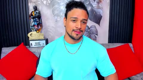 Snapshot of mike_estevess chatting on February 20, 2026, 11:11 am online show from February 20, 2026, 11:11 am