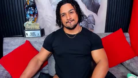 Snapshot of mike_estevess chatting on March 2, 2026, 1:41 am online show from March 2, 2026, 1:41 am