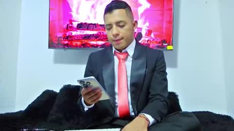 Snapshot of mike_fetiche chatting on November 28, 2025, 11:35 am mike_fetiche online show from November 28, 2025, 11:35 am