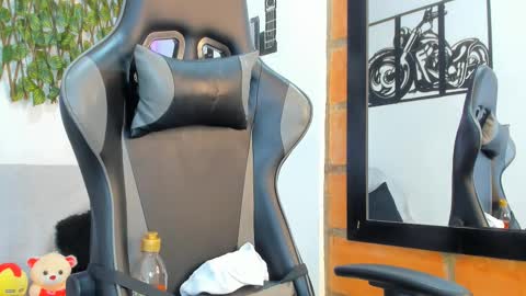 Snapshot of mike_kilian1 chatting on February 13, 2025, 2:09 pm mike kilian1 online show from February 13, 2025, 2:09 pm