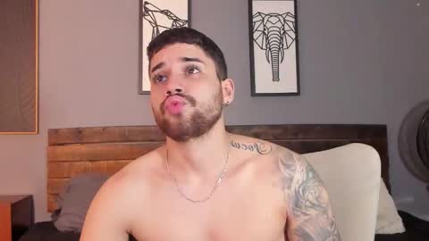 Snapshot of mike_montoya chatting on January 7, 2026, 2:14 am Mike Montoya online show from January 7, 2026, 2:14 am