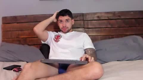 Snapshot of mike_montoya chatting on January 18, 2026, 4:16 am Mike Montoya online show from January 18, 2026, 4:16 am