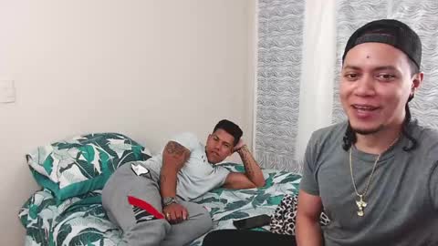 Snapshot of mike_rolly chatting on December 10, 2024, 2:05 am Enrique Rolly online show from December 10, 2024, 2:05 am