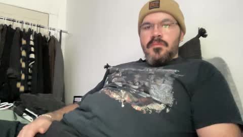 Snapshot of mikeatron2000 chatting on January 6, 2025, 8:28 pm mikeatron2000 online show from January 6, 2025, 8:28 pm