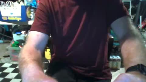 Snapshot of mikeb3200 chatting on March 5, 2025, 8:32 pm mikeb3200 online show from March 5, 2025, 8:32 pm