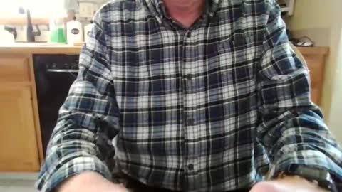 Snapshot of mikeb3200 chatting on November 11, 2025, 3:12 pm mikeb3200 online show from November 11, 2025, 3:12 pm