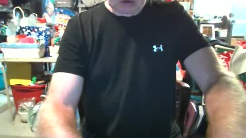 Snapshot of mikeb3200 chatting on December 14, 2025, 1:05 pm mikeb3200 online show from December 14, 2025, 1:05 pm