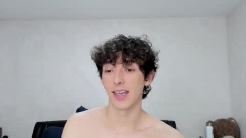 Snapshot of mikebelf4 chatting on February 25, 2026, 9:35 pm Mikebelf4 online show from February 25, 2026, 9:35 pm