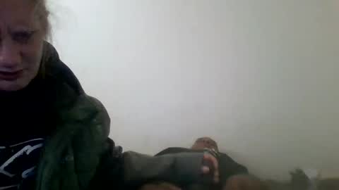 mike1403 online show from December 22, 2025, 6:21 am