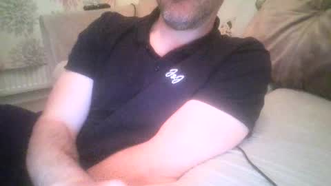 Snapshot of mikehockishuge9 chatting on July 23, 2026, 9:35 pm mikehockishuge9 online show from July 23, 2026, 9:35 pm