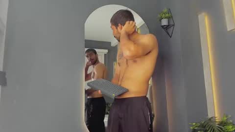 Snapshot of mikepark_ chatting on October 17, 2025, 11:13 am MIKE PARK online show from October 17, 2025, 11:13 am