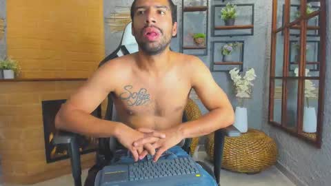 Snapshot of mikepark_ chatting on October 18, 2025, 11:11 am MIKE PARK online show from October 18, 2025, 11:11 am