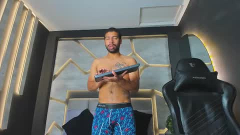 Snapshot of mikepark_ chatting on October 20, 2025, 11:10 am MIKE PARK online show from October 20, 2025, 11:10 am