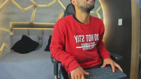 Snapshot of mikepark_ chatting on October 21, 2025, 11:00 am MIKE PARK online show from October 21, 2025, 11:00 am