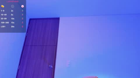 Snapshot of mikesantoss1 chatting on October 28, 2025, 2:04 am Mike online show from October 28, 2025, 2:04 am