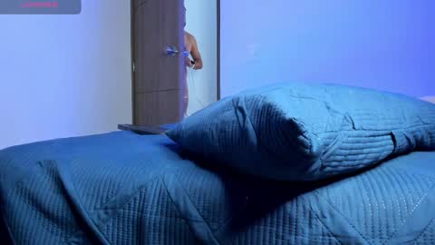 Snapshot of mikesantoss1 chatting on March 4, 2026, 9:54 pm Mike online show from March 4, 2026, 9:54 pm