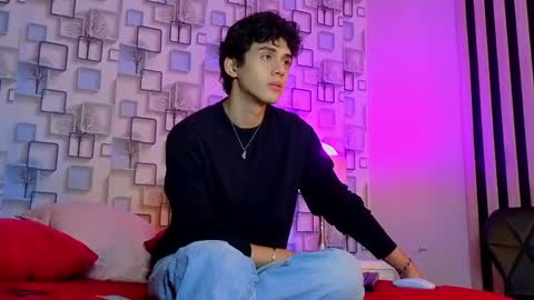 Snapshot of mikevoss_ chatting on May 16, 2026, 7:23 pm Mike online show from May 16, 2026, 7:23 pm