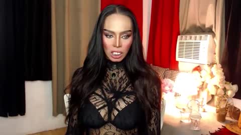 Snapshot of mikeyalawi03 chatting on November 18, 2025, 2:50 am Mistress MikeyAlawi online show from November 18, 2025, 2:50 am