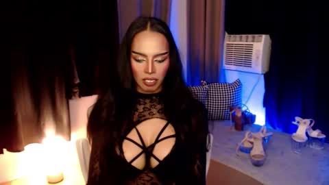 Snapshot of mikeyalawi03 chatting on December 15, 2025, 11:47 am Mistress MikeyAlawi online show from December 15, 2025, 11:47 am