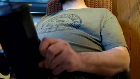 Snapshot of mikeylikesit38 chatting on March 16, 2026, 11:31 pm Mikey online show from March 16, 2026, 11:31 pm