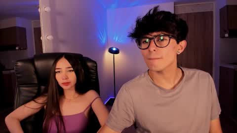 VIOLETAMIKE online show from November 26, 2025, 12:00 am