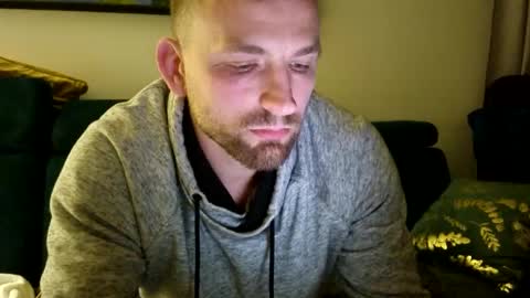 Snapshot of mikhael767676 chatting on April 25, 2026, 8:28 pm mikhael767676 online show from April 25, 2026, 8:28 pm