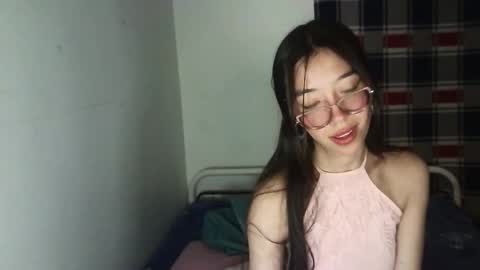 Mikhaela online show from November 13, 2025, 6:01 am