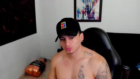 MIKKE online show from October 10, 2025, 2:27 pm