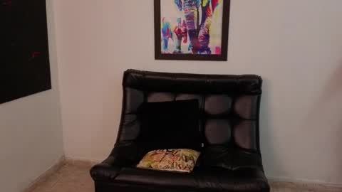 MIKKE online show from October 23, 2025, 3:33 pm