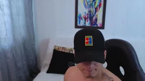 MIKKE online show from November 13, 2025, 2:05 pm