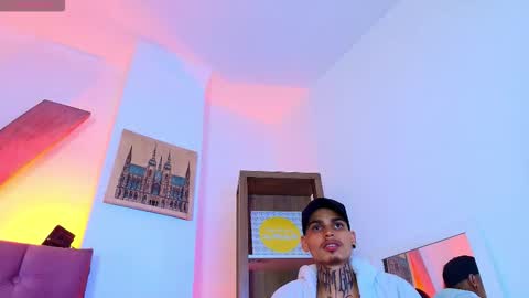 Snapshot of mikke_tattoo chatting on March 13, 2026, 3:35 am Mikke Tattoo online show from March 13, 2026, 3:35 am