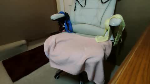 Snapshot of mikky36b chatting on February 11, 2025, 2:02 pm Michael online show from February 11, 2025, 2:02 pm