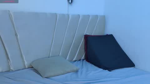 Snapshot of mikoto_urab chatting on December 16, 2025, 8:47 pm Mikoto Urb online show from December 16, 2025, 8:47 pm