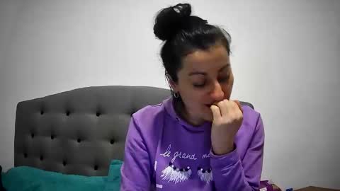 Snapshot of mikyloveu chatting on January 16, 2026, 4:33 pm Mikyloveu online show from January 16, 2026, 4:33 pm