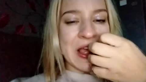 Mila 420 online show from November 6, 2025, 3:51 am