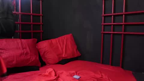 Snapshot of mila_and_nia chatting on November 22, 2025, 4:00 am Mila and Nia online show from November 22, 2025, 4:00 am