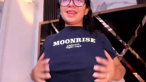 Snapshot of mila_clum chatting on February 15, 2026, 5:31 pm Camila online show from February 15, 2026, 5:31 pm