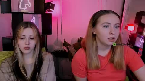 mila_glow online show from November 5, 2025, 12:49 pm