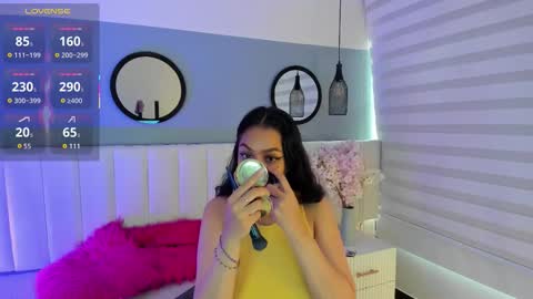 mila_hank online show from November 26, 2025, 12:17 pm