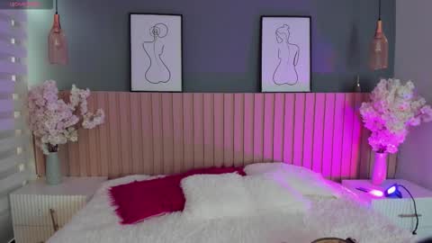 Snapshot of mila_hank chatting on February 19, 2026, 12:12 pm mila_hank online show from February 19, 2026, 12:12 pm