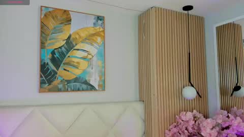 mila_hank online show from March 23, 2026, 12:31 pm