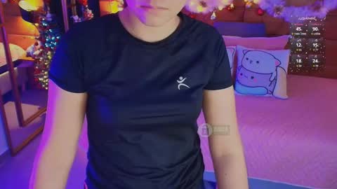 Snapshot of mila_kiitty chatting on December 19, 2025, 11:17 am Milena online show from December 19, 2025, 11:17 am