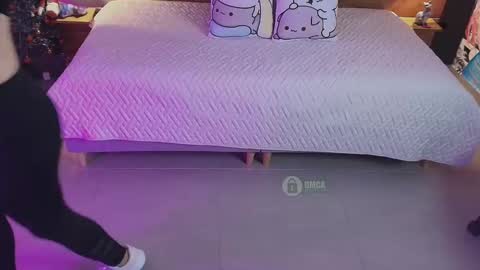 Snapshot of mila_kiitty chatting on December 21, 2025, 10:55 am Milena online show from December 21, 2025, 10:55 am