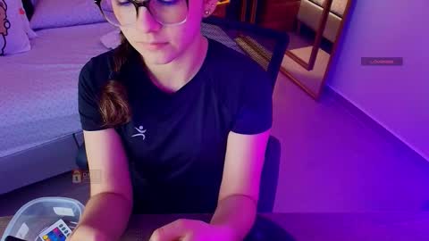 Snapshot of mila_kiitty chatting on March 17, 2026, 11:24 am Milena online show from March 17, 2026, 11:24 am