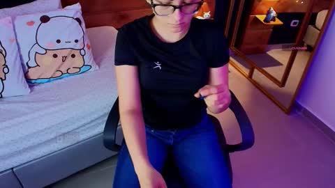 Snapshot of mila_kiitty chatting on March 20, 2026, 11:04 am Milena online show from March 20, 2026, 11:04 am