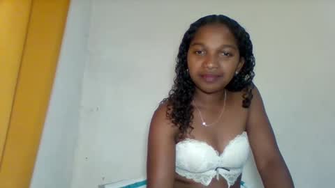 mila_lunah online show from April 11, 2026, 2:21 pm