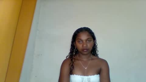 mila_lunah online show from April 17, 2026, 1:14 pm