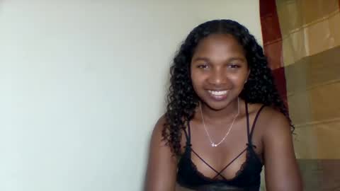 mila_lunah online show from April 20, 2026, 5:59 pm
