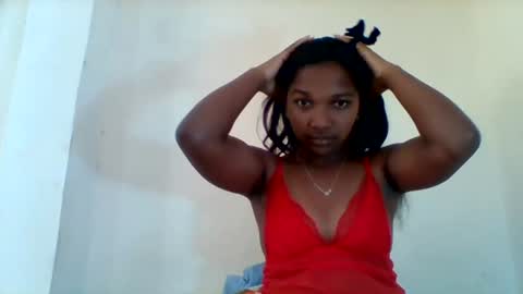 mila_lunah online show from June 22, 2026, 4:53 am