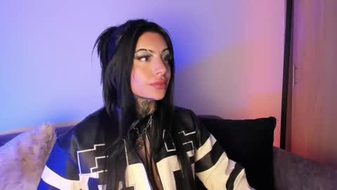 Snapshot of mila_monty__ chatting on January 14, 2026, 9:26 am online show from January 14, 2026, 9:26 am